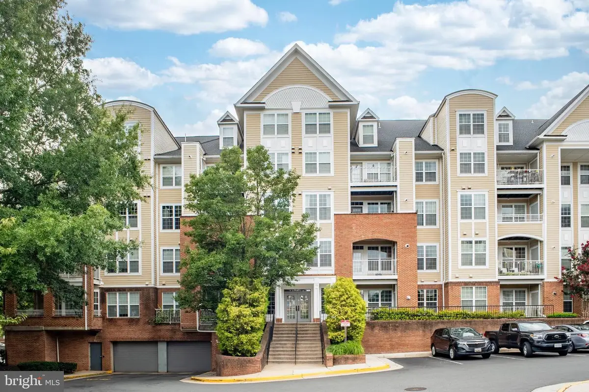 2720 Bellforest Ct #401, Vienna, VA 22180 - #1