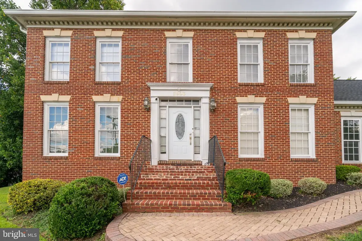 2906 Cedar Ln, Vienna, VA 22180 - #1