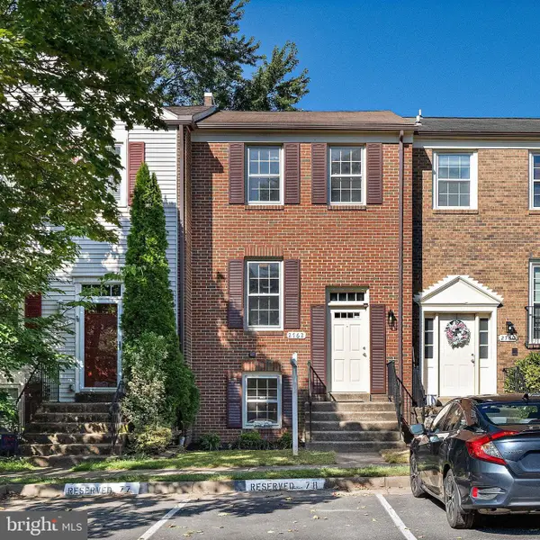 2762 Stone Hollow Dr, VIENNA, VA 22180