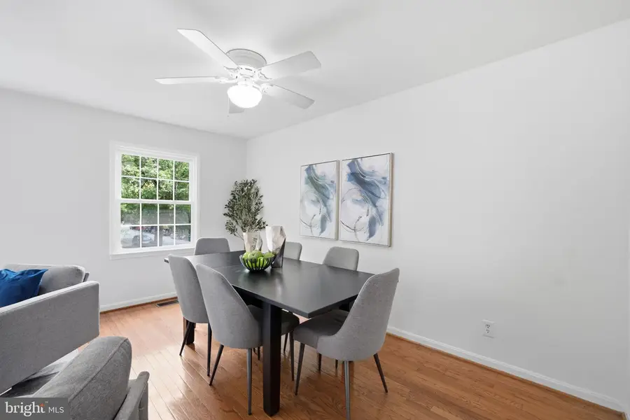14814 Haymarket Ln, Centreville, VA 20120 - #3