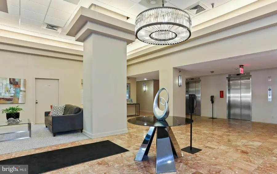 1808 Old Meadow Rd #302, McLean, VA 22102 - #2
