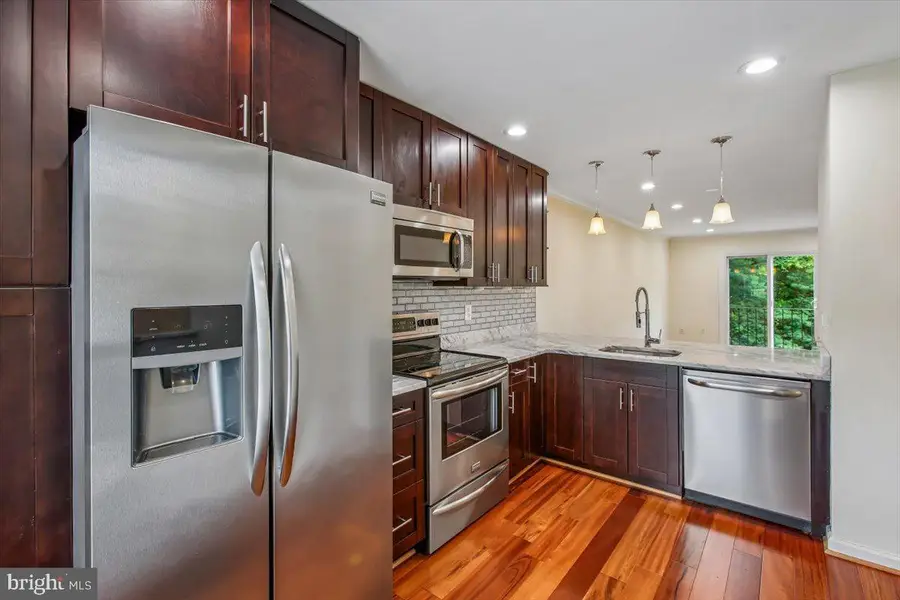 8562 Springfield Oaks Dr, Springfield, VA 22153 - #2
