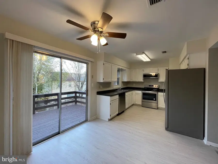 14262 Heritage Crossing Ln, Centreville, VA 20120 - #3