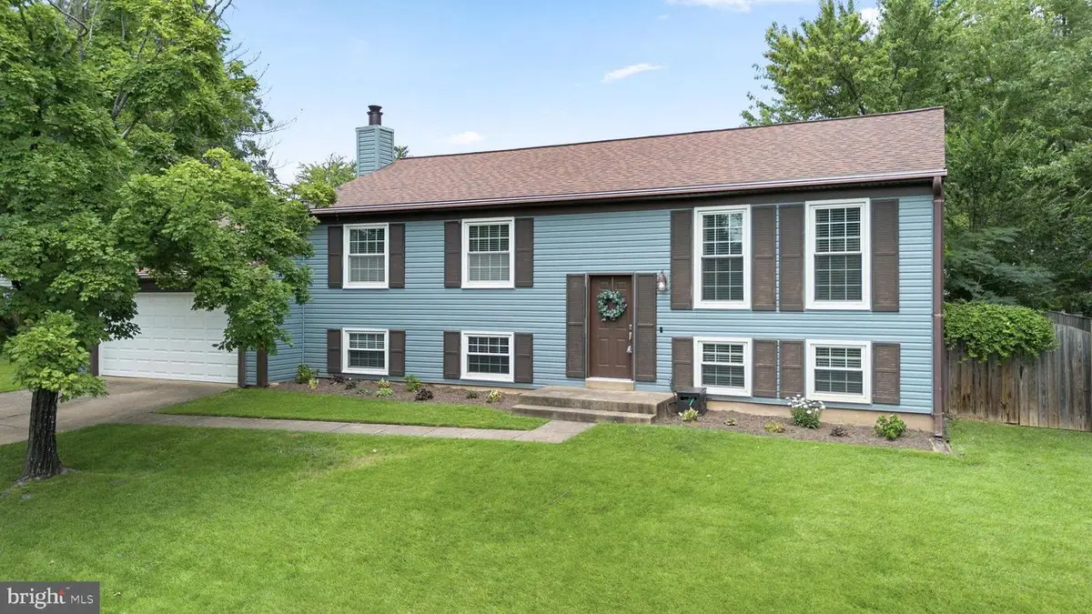 1236 Summerfield Dr, Herndon, VA 20170 - #1