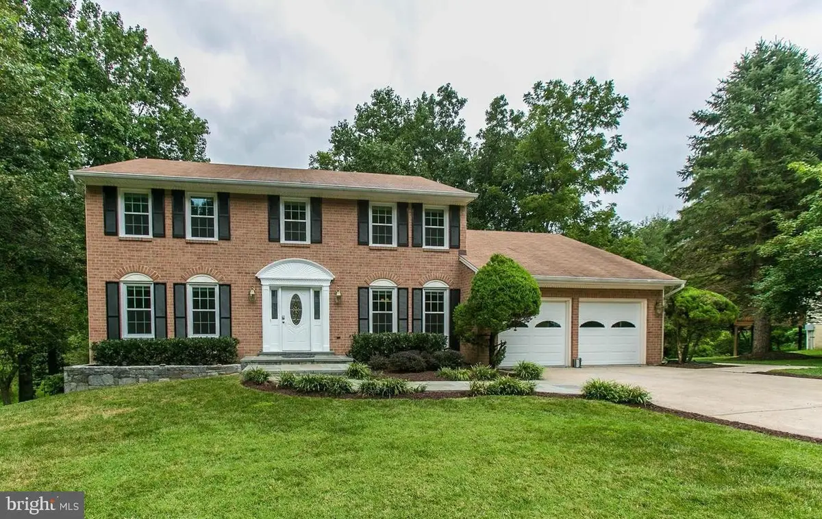 9614 Locust Hill Dr, Great Falls, VA 22066 - #1