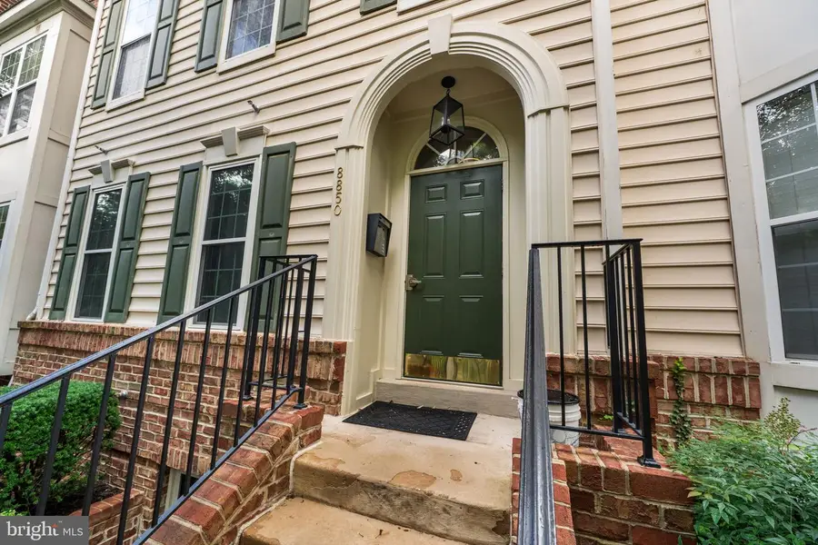 8850 Ashgrove House Ln #101, Vienna, VA 22182 - #2