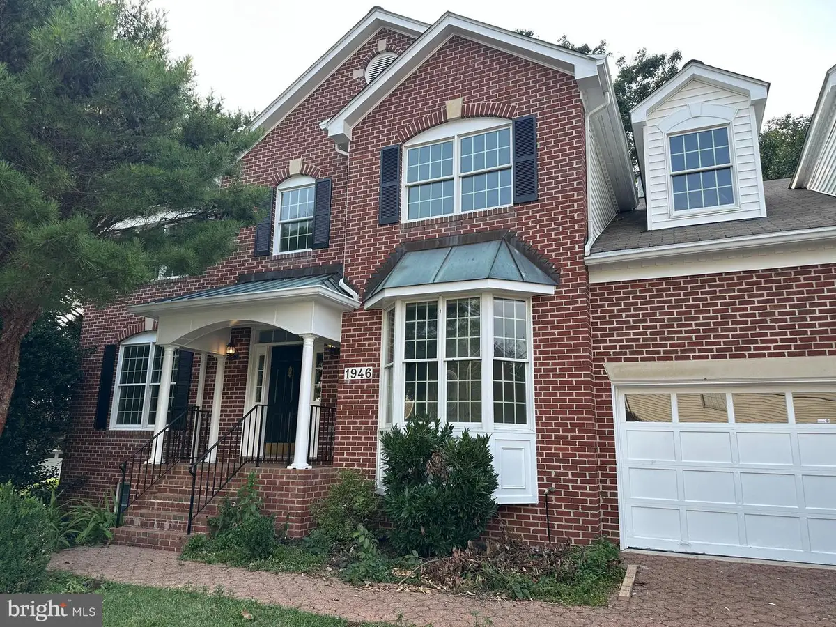 1946 Horse Shoe Dr, Vienna, VA 22182 - #1