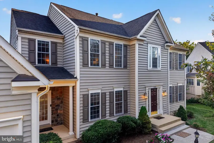 889 Ballou St, Herndon, VA 20170 - #2