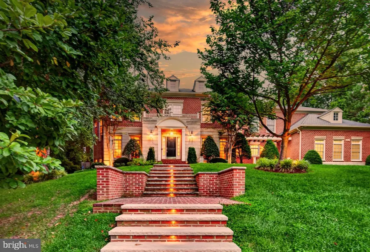 7834 Montvale Way, McLean, VA 22102 - #1