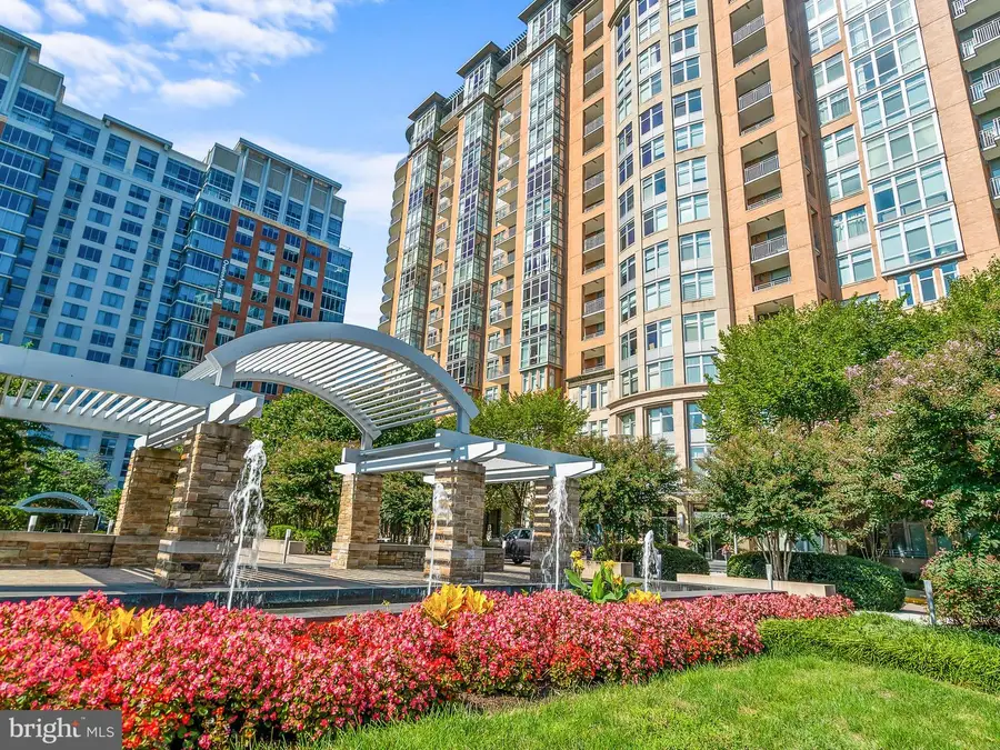 8220 Crestwood Heights Dr #511, McLean, VA 22102 - #2