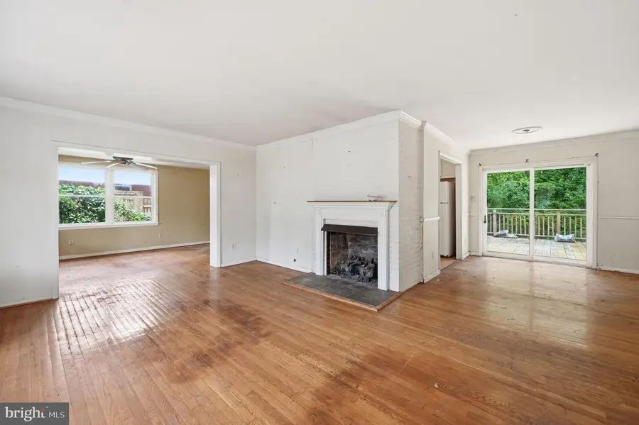 6702 Harwood Pl, Springfield, VA 22152 - #3
