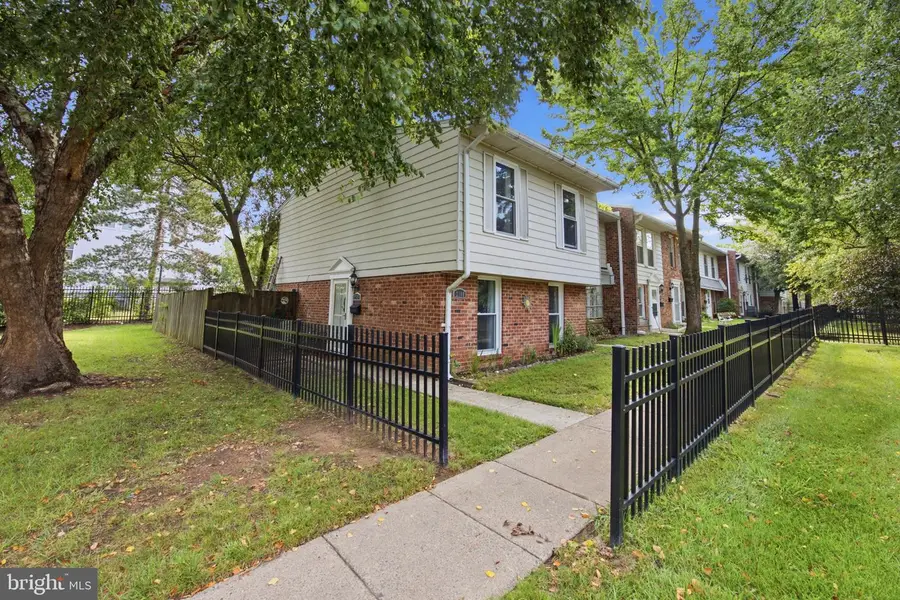 2108 Ferguson Pl, Herndon, VA 20170 - #3