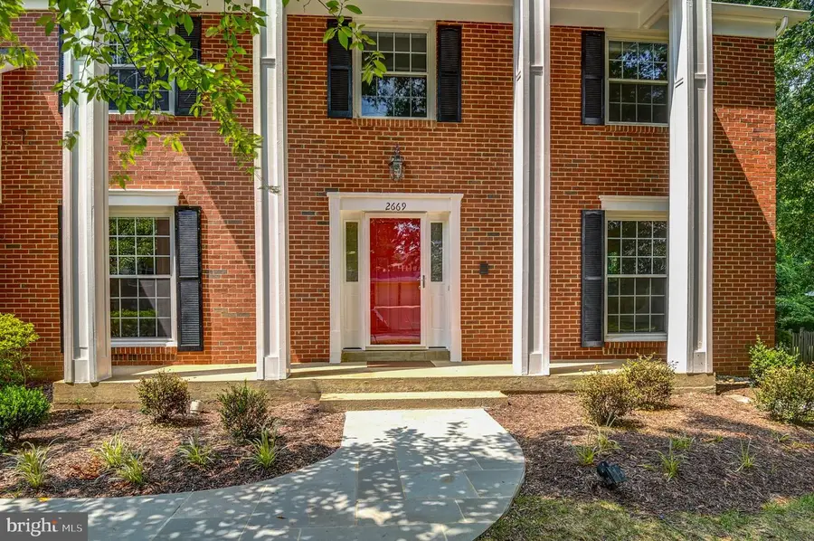 2669 Oakton Glen Dr, Vienna, VA 22181 - #2