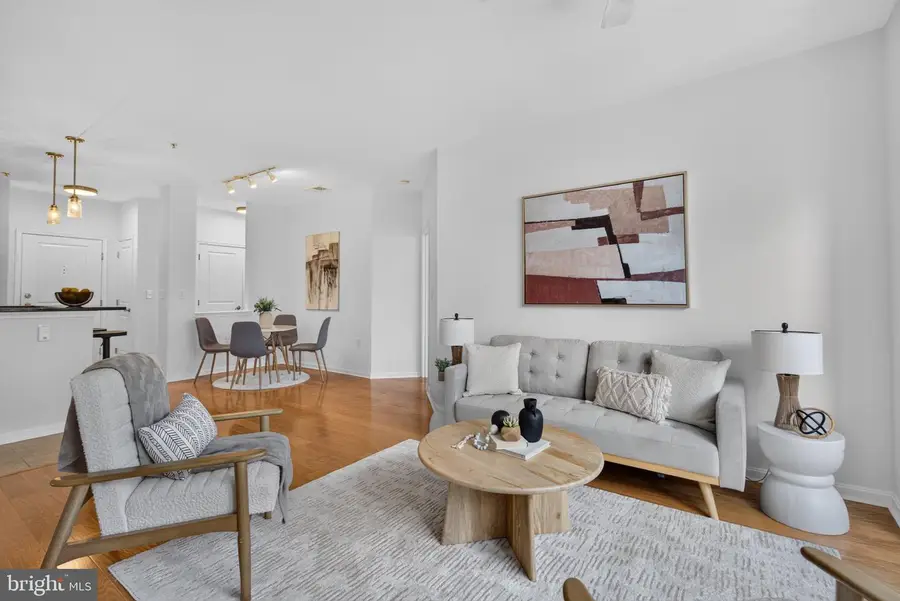 2665 Prosperity Ave #318, Fairfax, VA 22031 - #2