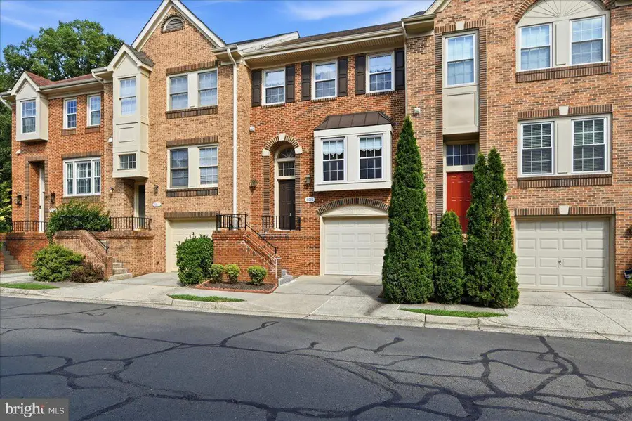 8015 Merry Oaks Ct, Vienna, VA 22182 - #3