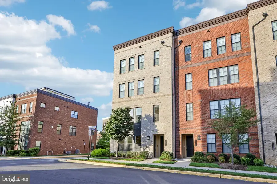 1746 Mckenna Point Dr #1601, McLean, VA 22102 - #2