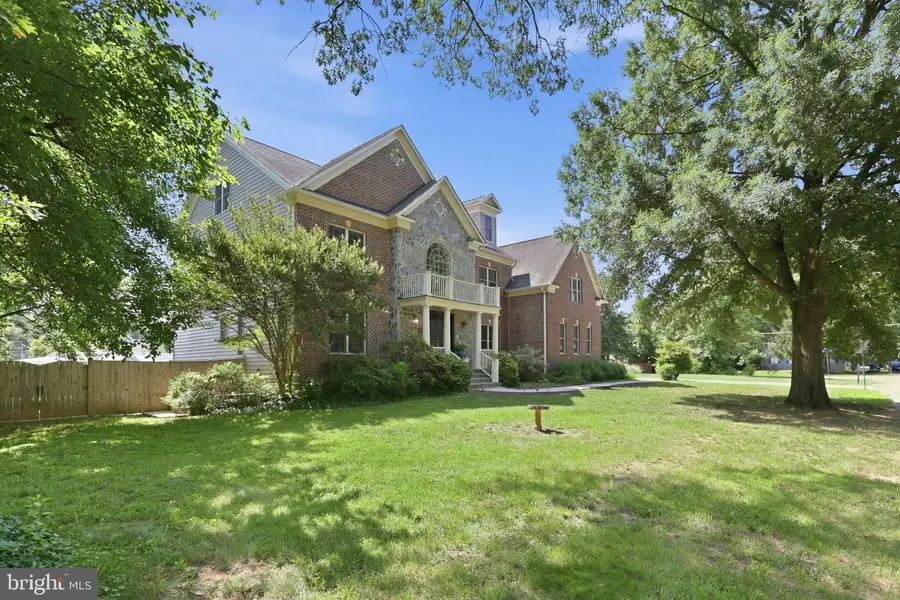 8813 Oak Leaf Dr, Alexandria, VA 22309 - #3