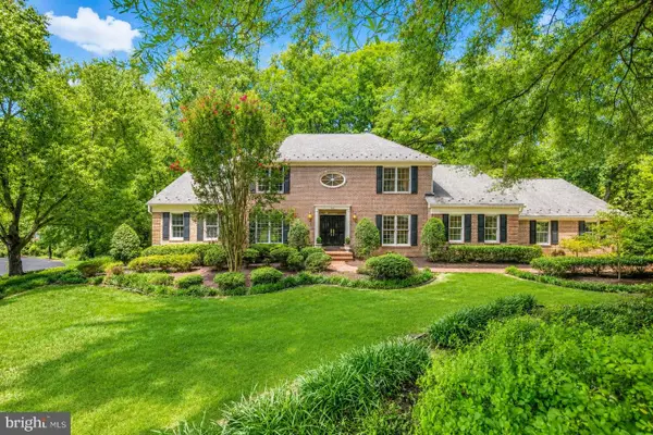 2007 Carrhill Rd, VIENNA, VA 22181