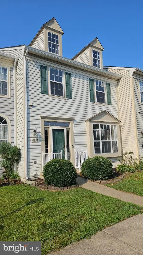 6852 Drifton Ct, Centreville, VA 20121 - #2