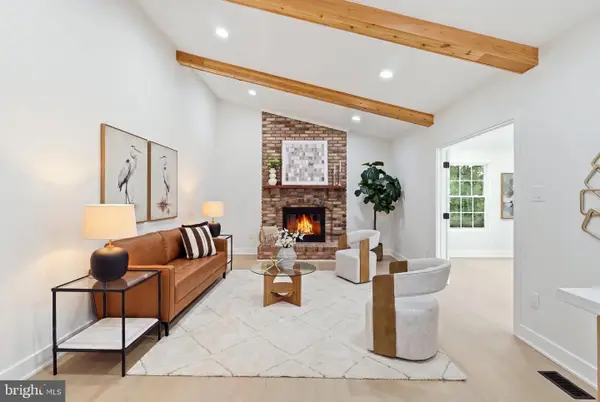 14983 Gold Post Ct, CENTREVILLE, VA 20121