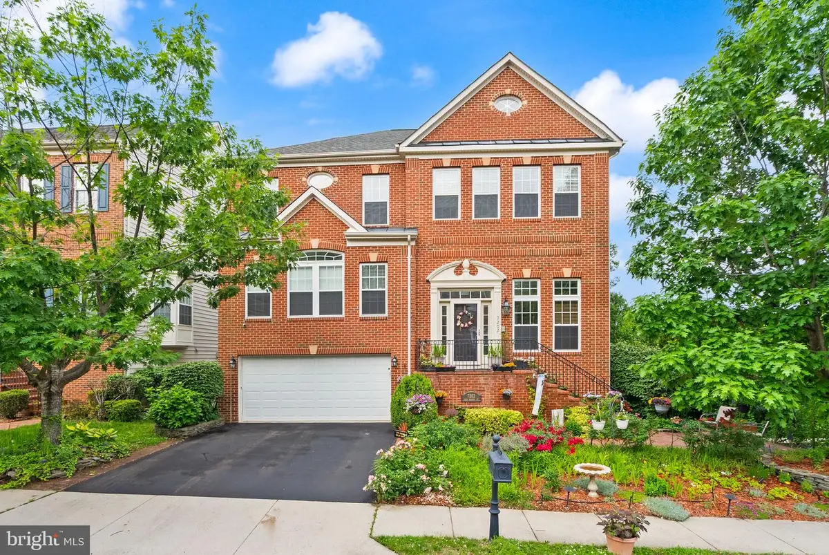 7202 Gray Heights Ct, Alexandria, VA 22315 - #1