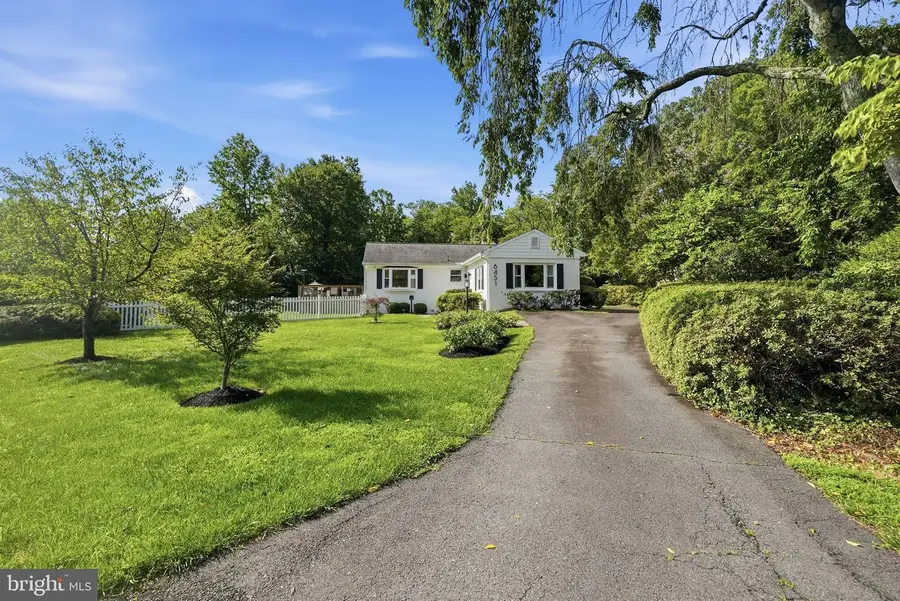 6451 Sleepy Ridge Rd, Falls Church, VA 22042 - #2