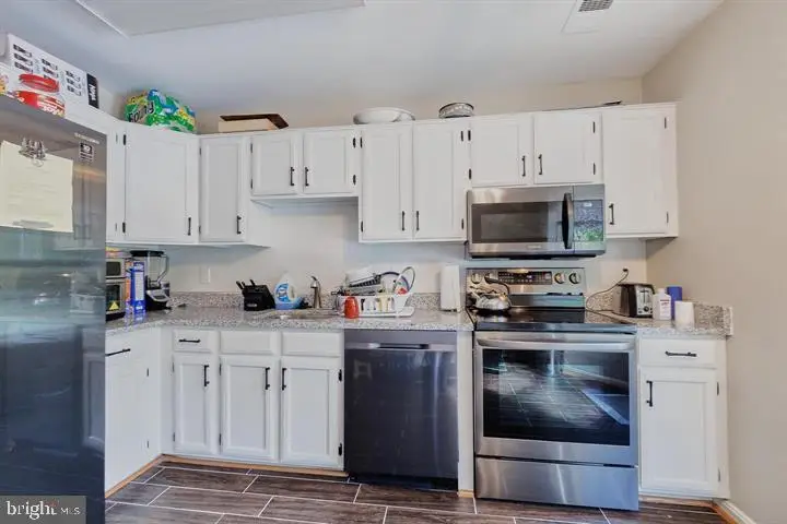 7921 Gunston Woods Pl, Lorton, VA 22079 - #3