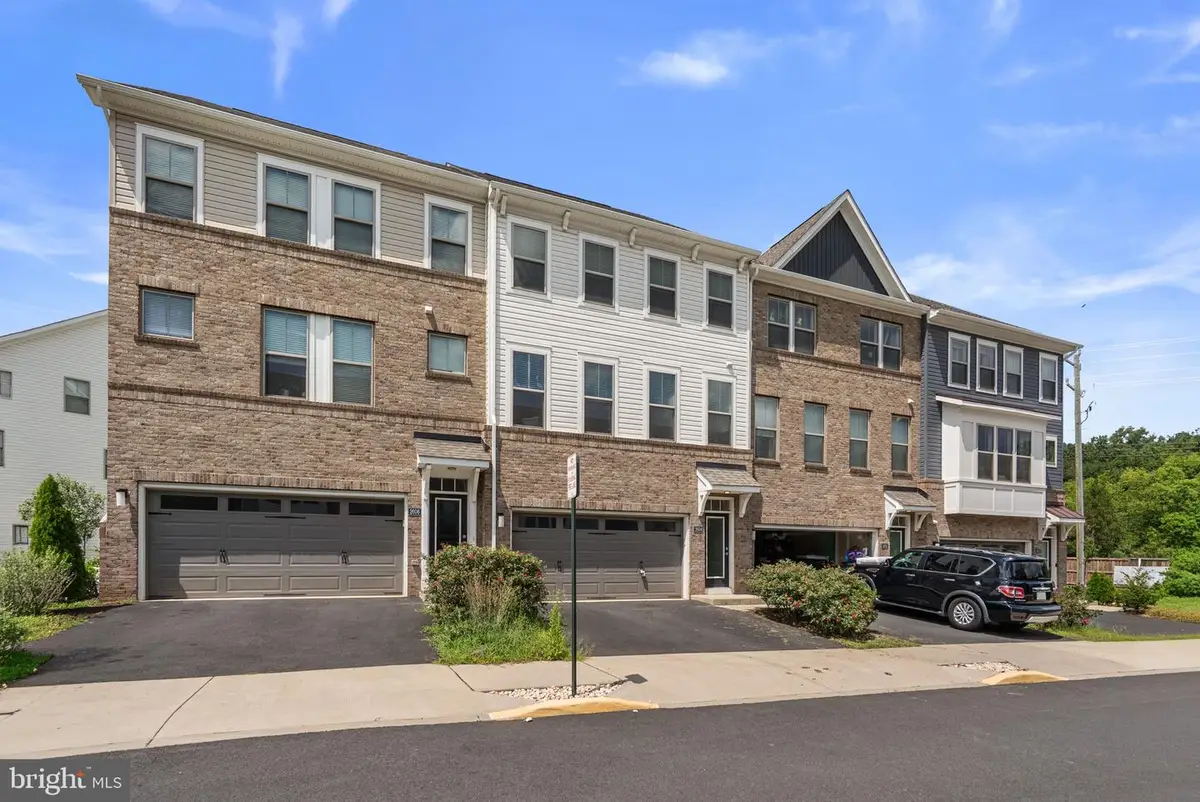 2604 Loganberry Dr, Herndon, VA 20171 - #1