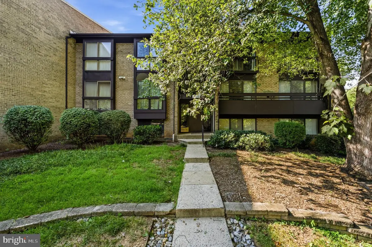 11561 Rolling Green Ct #13/201c, Reston, VA 20191 - #1