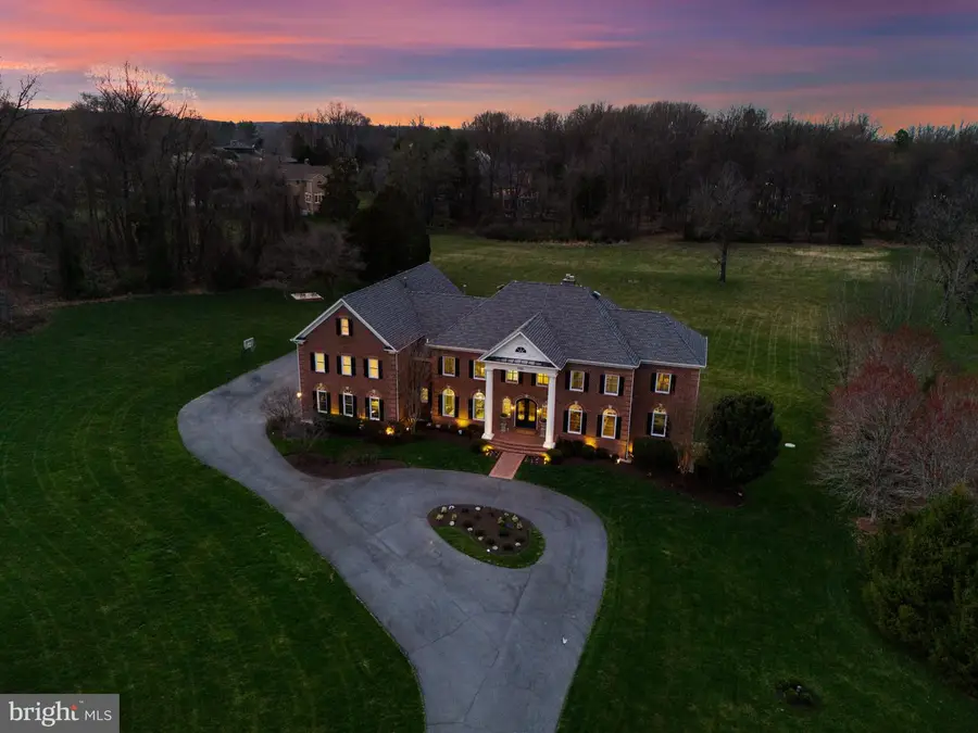 9722 Arnon Chapel Rd, Great Falls, VA 22066 - #3