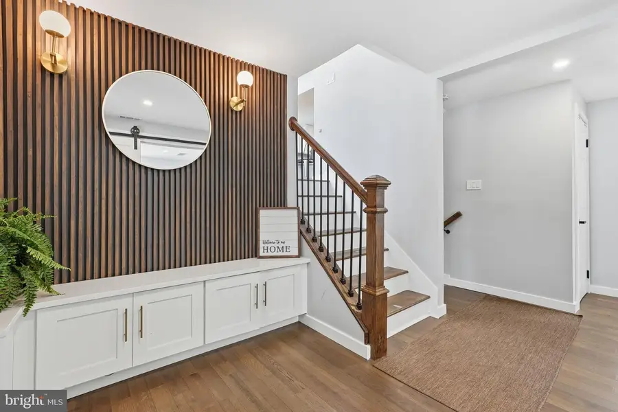 2833 Woodlawn Ave, Falls Church, VA 22042 - #3