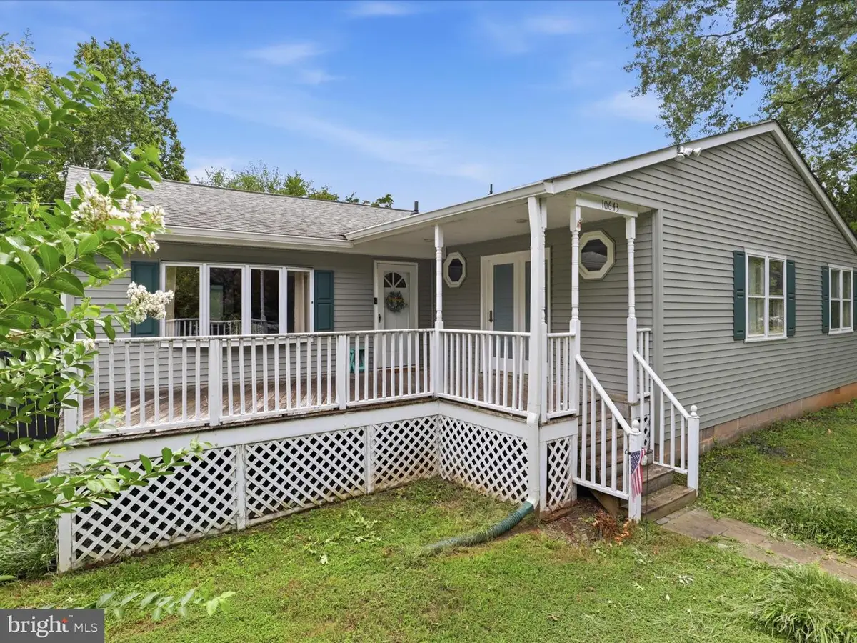 10643 Old Colchester Rd, Lorton, VA 22079 - #1