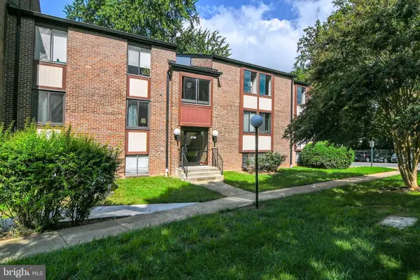9700 Kingsbridge Dr #202, FAIRFAX, VA 22031