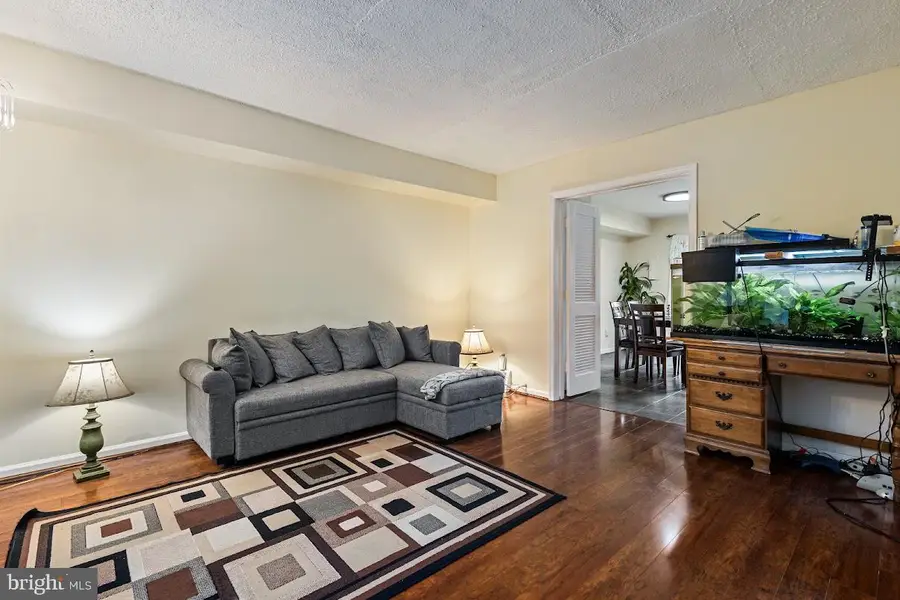 8210 Carrleigh Pkwy #6, Springfield, VA 22152 - #3