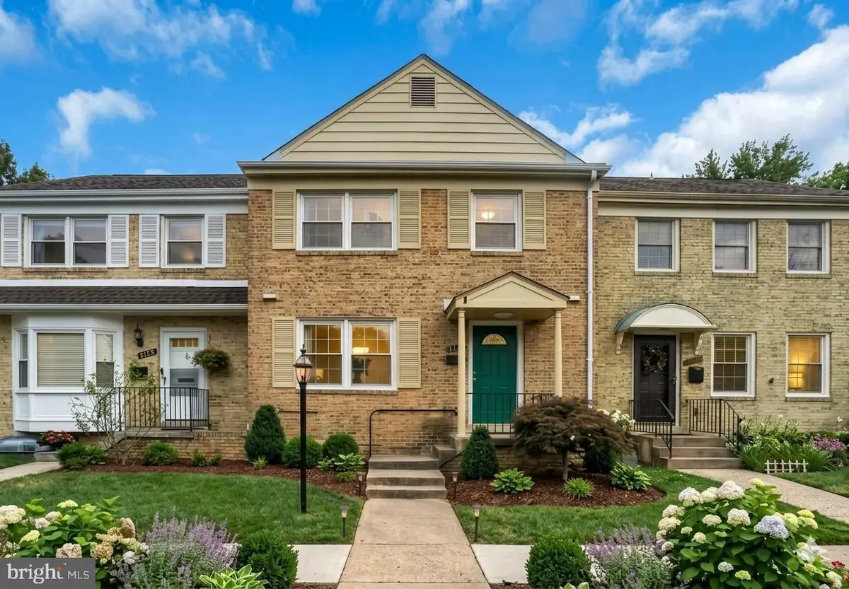 9107 Bowler Dr, Fairfax, VA 22031 - #1