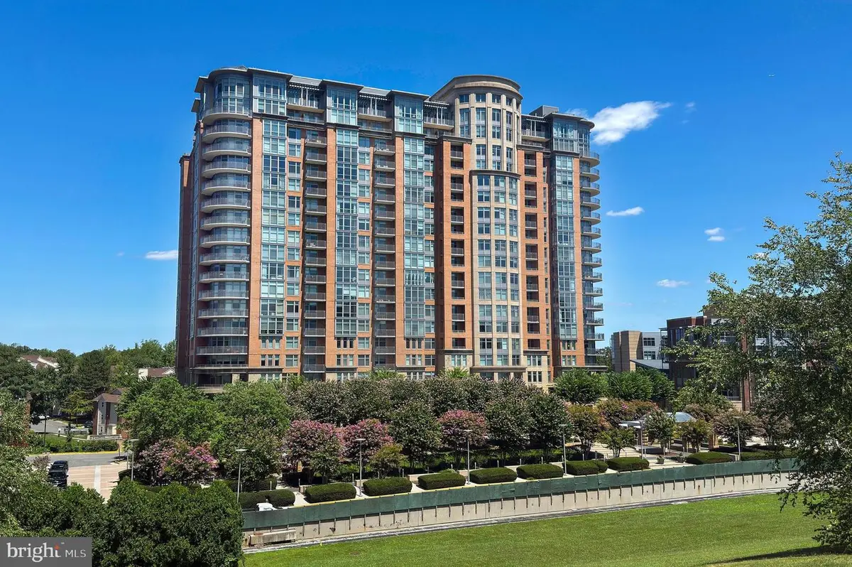 8220 Crestwood Heights Dr #1603, McLean, VA 22102 - #1