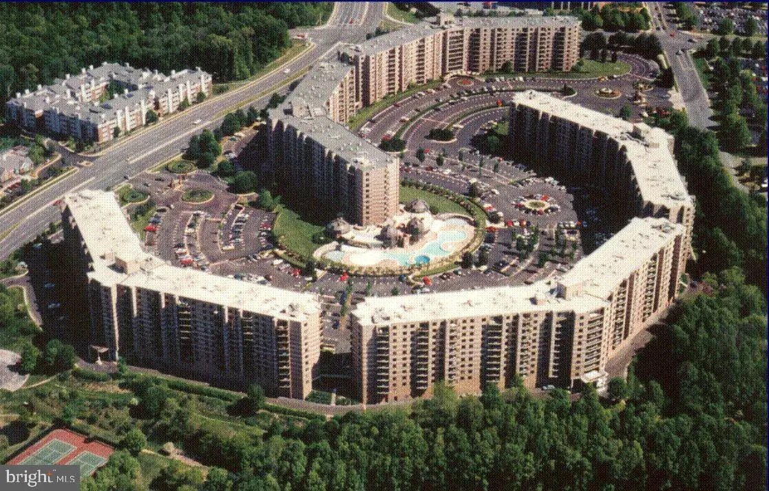 8350 Greensboro Dr #626, McLean, VA 22102 - #1