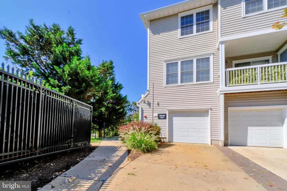 4664 Superior Sq, Fairfax, VA 22033 - #1