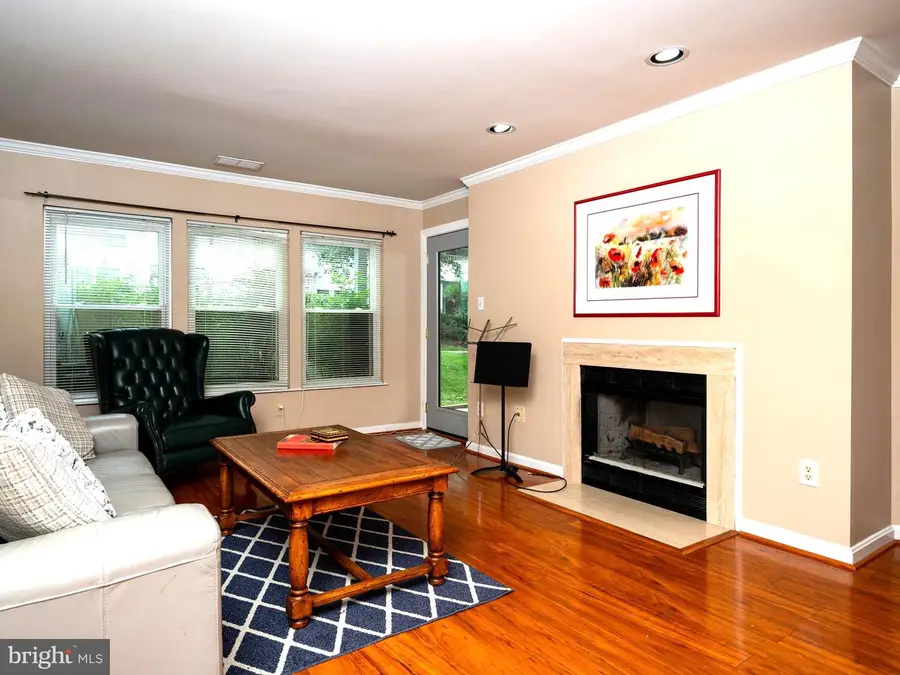 7711 Lafayette Forest Dr #02, Annandale, VA 22003 - #3