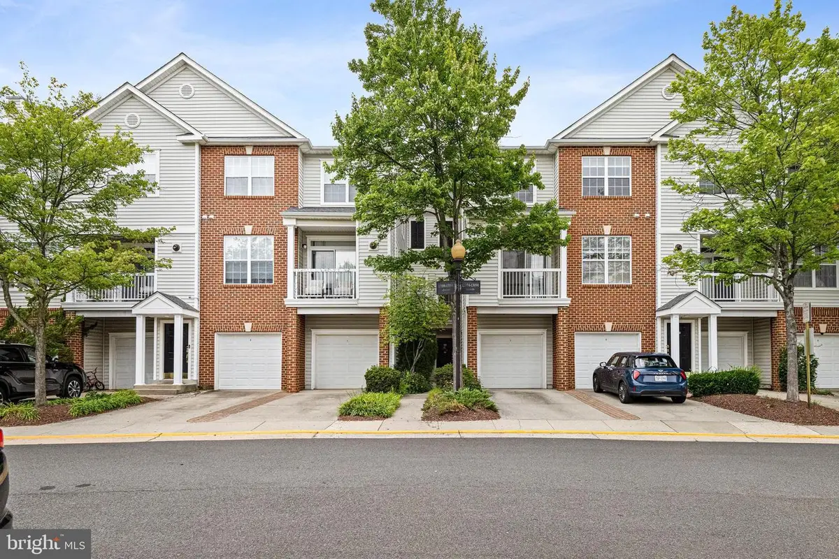 13096 Marcey Creek Rd, Herndon, VA 20171 - #1