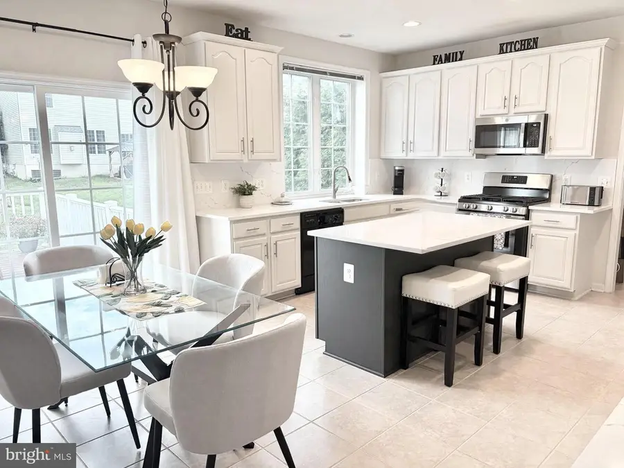 8955 Birch Bay Cir, Lorton, VA 22079 - #3