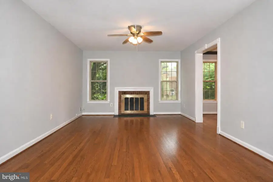 6611 Rosecroft Pl, Falls Church, VA 22043 - #3
