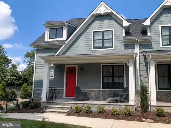 111 Courthouse Rd Sw #6, VIENNA, VA 22180