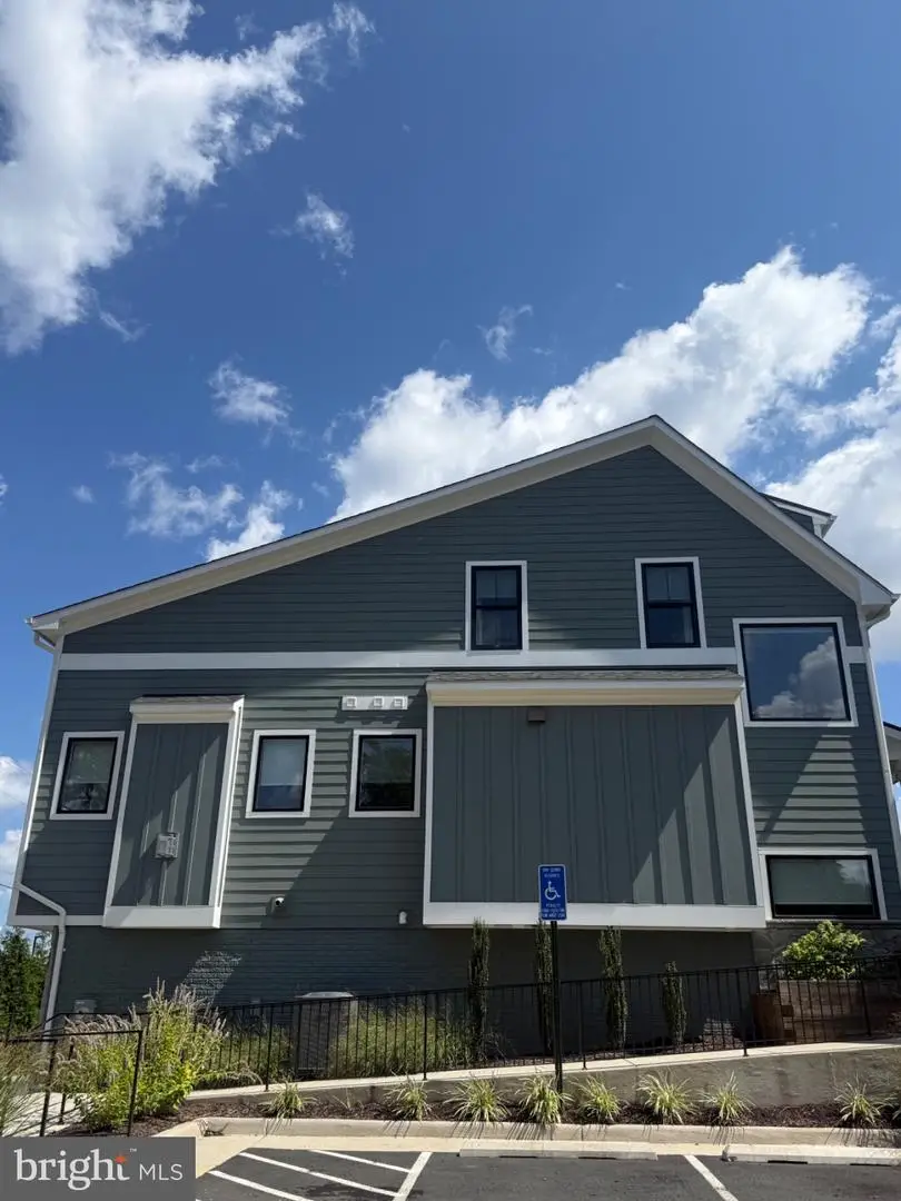 111 Courthouse Rd Sw #6, Vienna, VA 22180 - #2