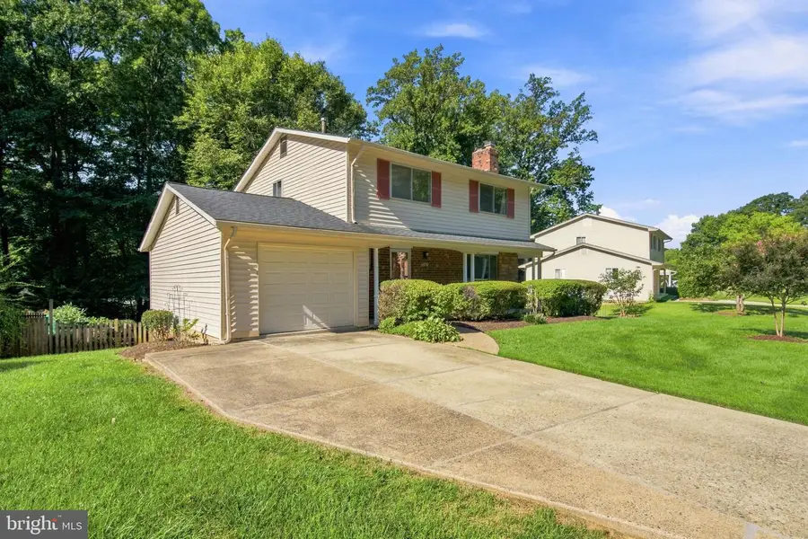 5074 Coleridge Dr, Fairfax, VA 22032 - #3