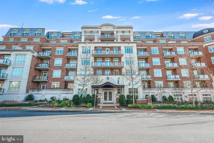 6900 Fleetwood Rd #201, McLean, VA 22101 - #1