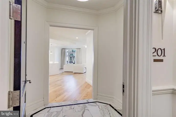 6900 Fleetwood Rd #201, McLean, VA 22101 - #3