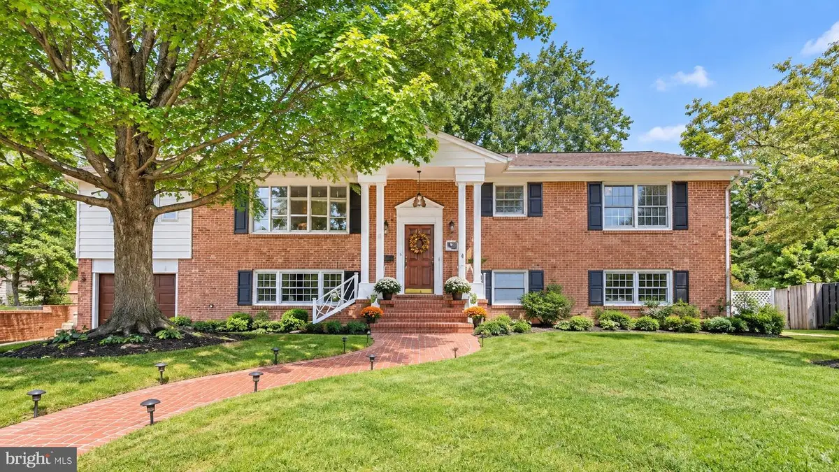 7514 Salem Rd, Falls Church, VA 22043 - #1