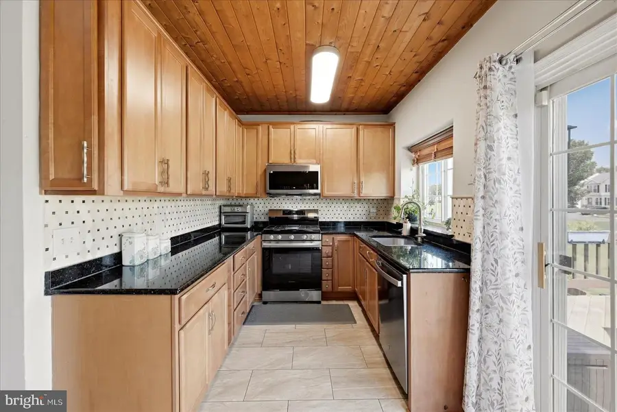 3029 Mcmaster Ct, Herndon, VA 20171 - #2