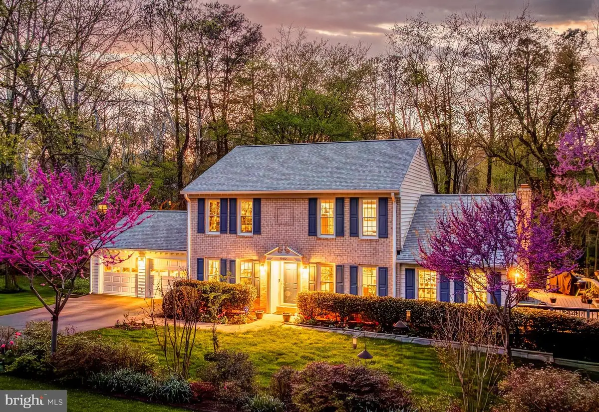 10812 Hunt Club Rd, Reston, VA 20190 - #1